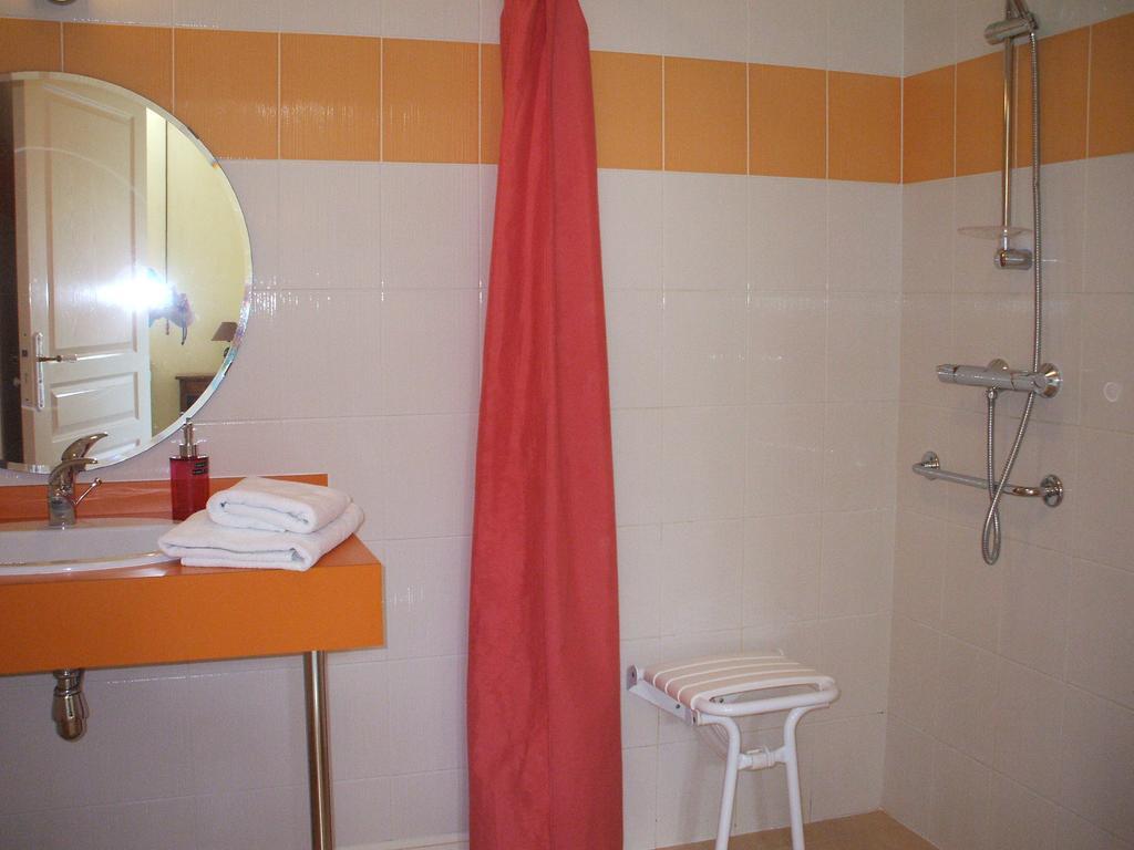 La Haye Gites Et Chambre D'Hotes Avrillé Exteriér fotografie